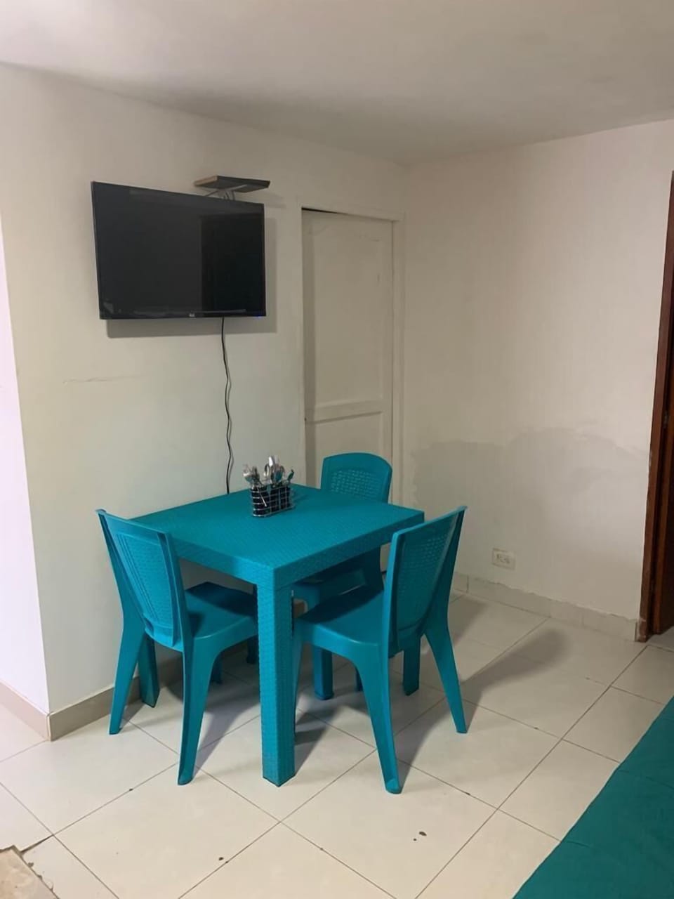 Standard Room | Individually decorated, individually furnished, desk, laptop workspace