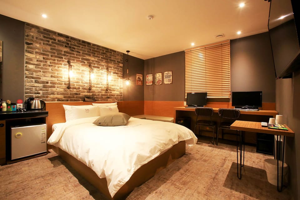 Premium Room | Desk, free WiFi