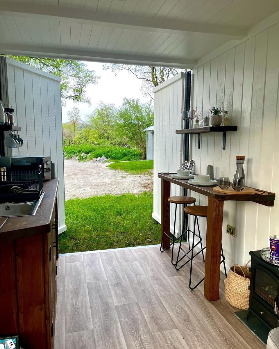 Studio | Private kitchen | Fridge, microwave, electric kettle, toaster
