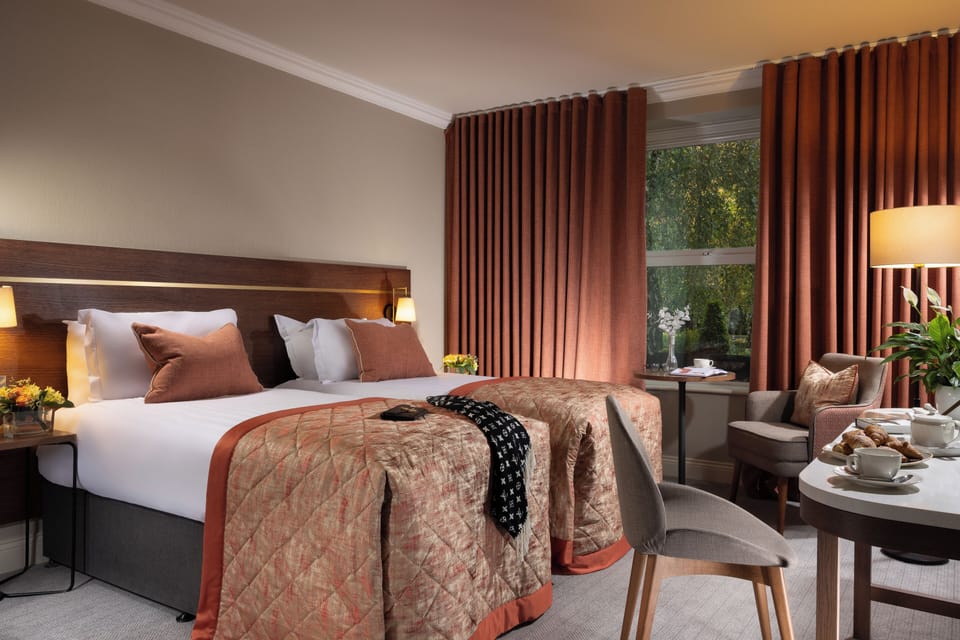 Classic Twin Room, 2 Twin Beds | Premium bedding, in-room safe, desk, laptop workspace