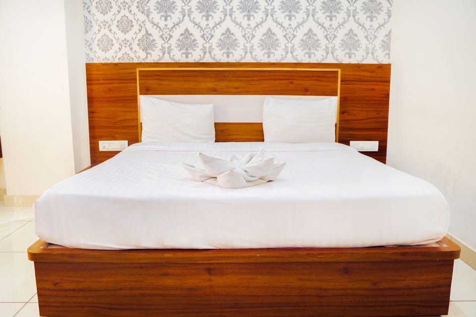 Deluxe Room | WiFi (free), bed sheets