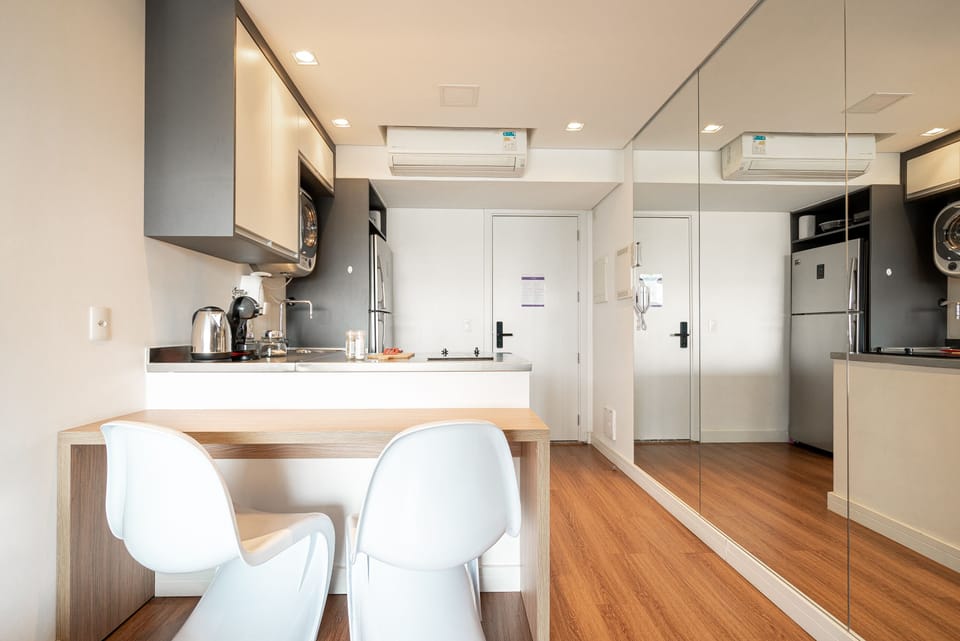 Studio Casal | Private kitchen | Full-size fridge, microwave, oven, stovetop