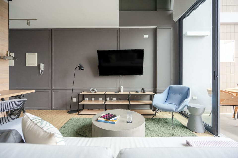 Classic Duplex | Living room | 40-inch Smart TV with digital channels, TV