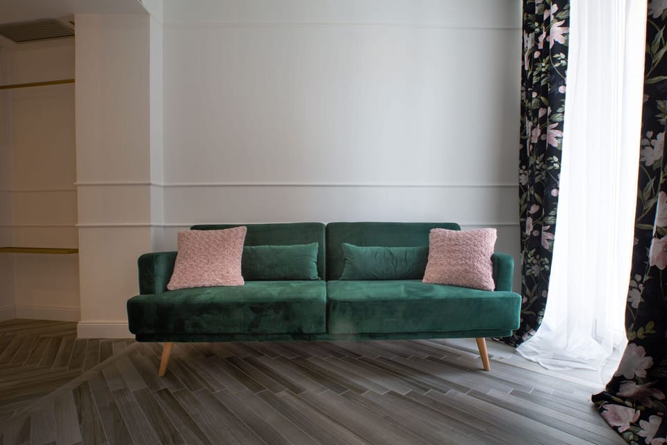 Elite Room | Desk, soundproofing, WiFi (free)