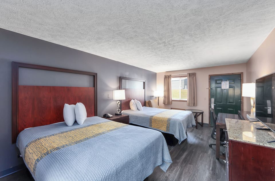 Desk, iron/ironing board, free WiFi, bed sheets