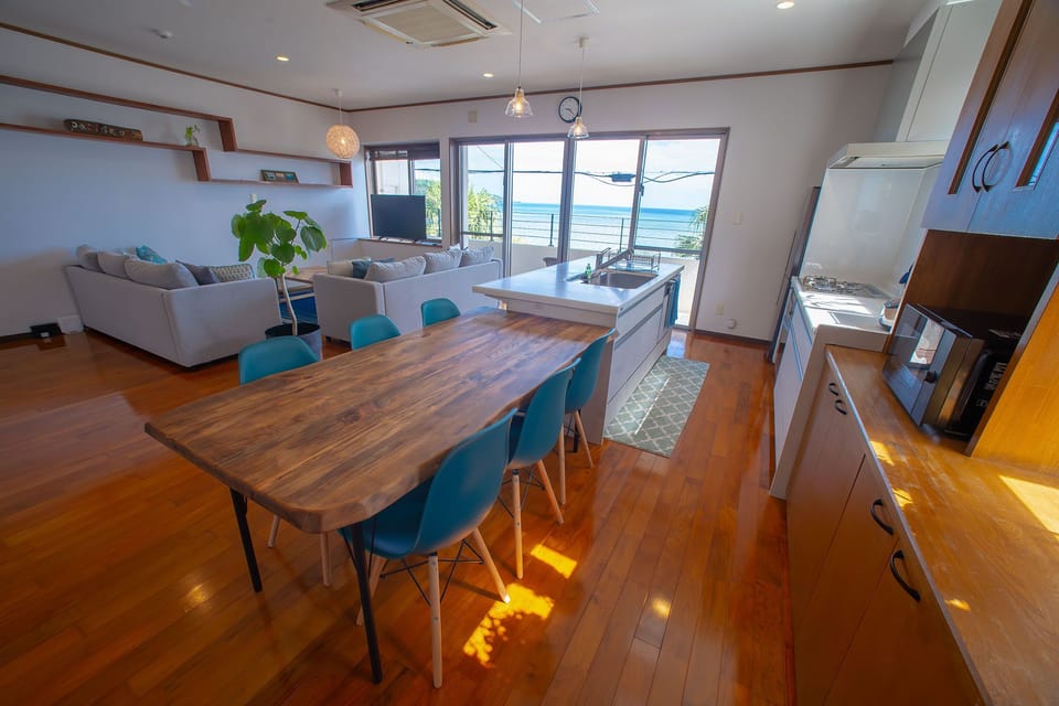 Basic House | Living area