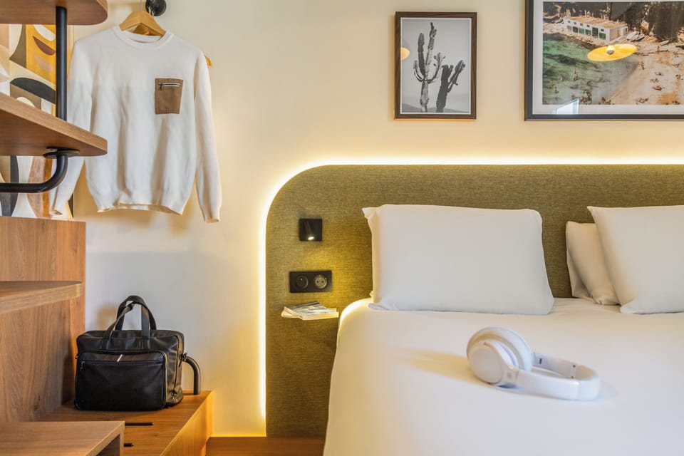 Standard Room, 1 Double Bed | Memory foam beds, individually decorated, individually furnished, desk