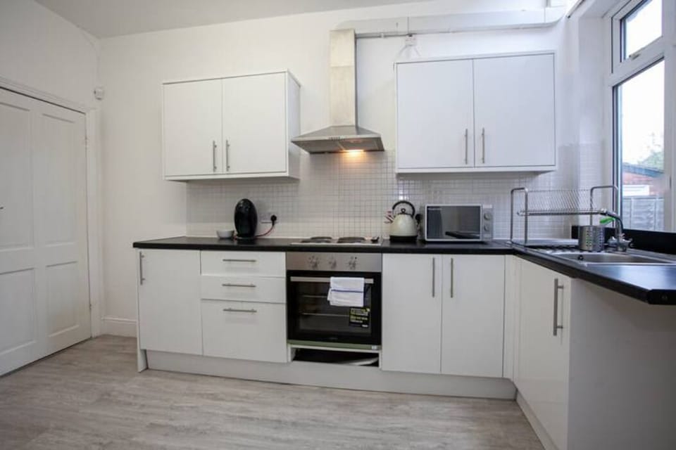 Shared fridge, microwave
