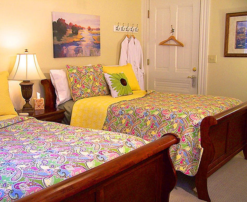 Luxury Double Room Single Use, 2 Twin Beds, Private Bathroom, Garden View | Egyptian cotton sheets, premium bedding, pillowtop beds