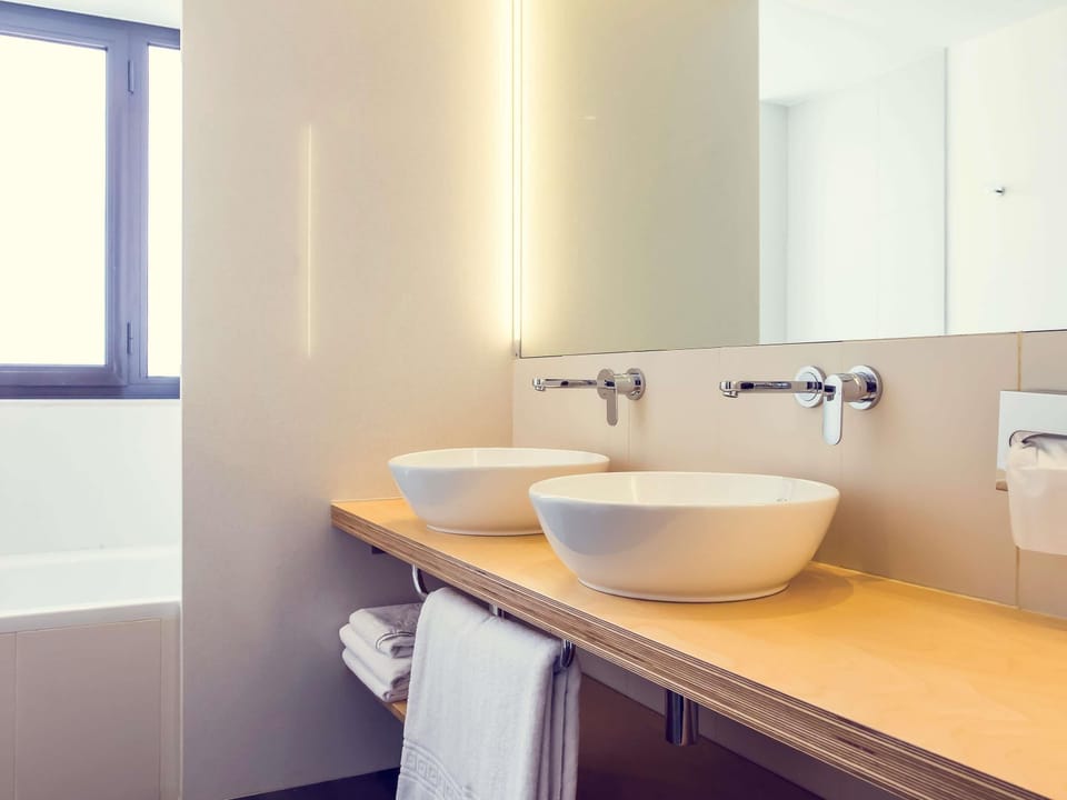 Minibar, in-room safe, desk, soundproofing