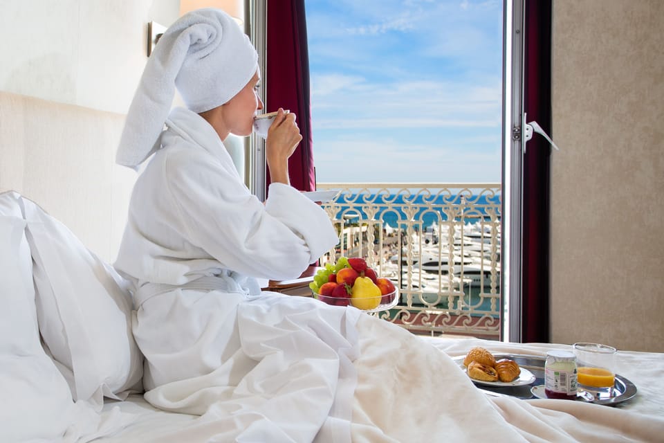 Classic Double Room, Sea View | Premium bedding, minibar, in-room safe, soundproofing