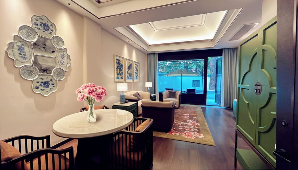 Courtyard Suite | Premium bedding, Select Comfort beds, minibar, in-room safe