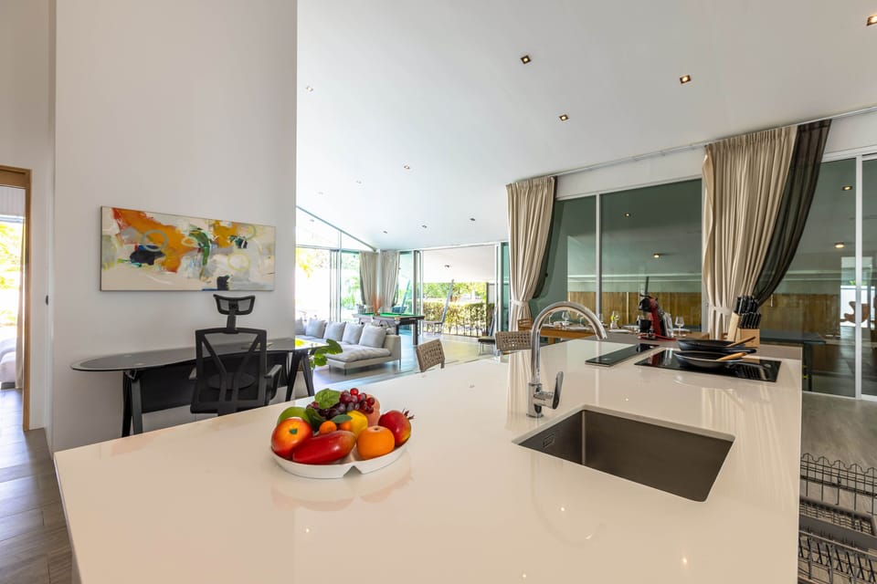 Design Villa | Private kitchen | Cookware/dishes/utensils, kitchen islands