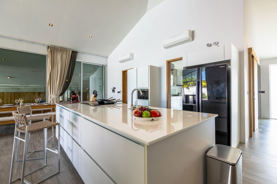Design Villa | Private kitchen | Cookware/dishes/utensils, kitchen islands