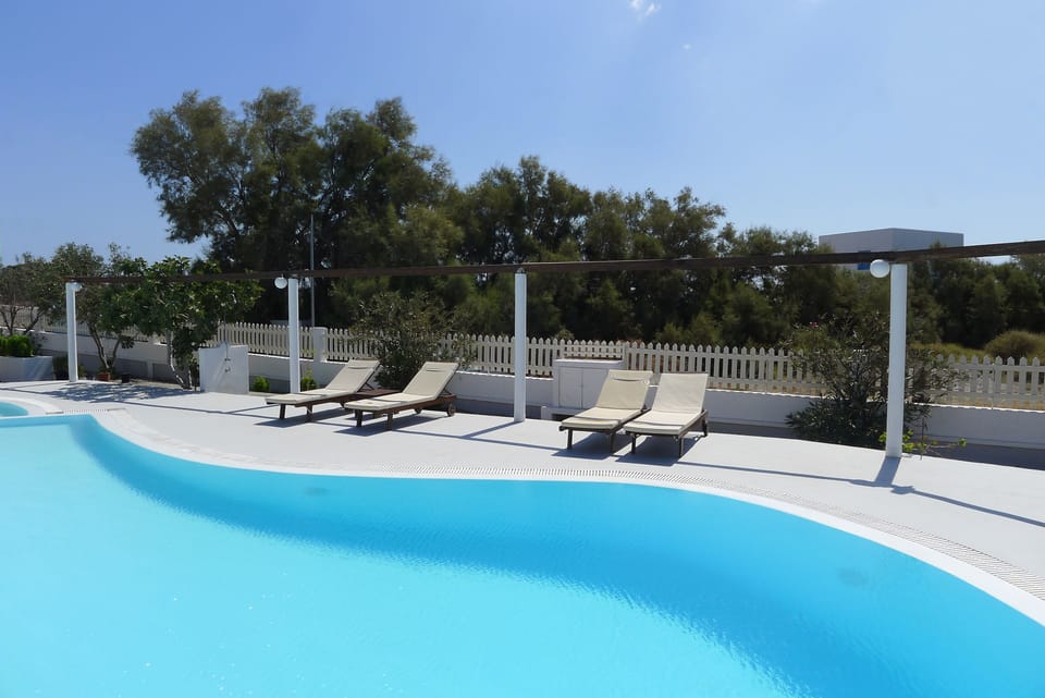 Seasonal outdoor pool