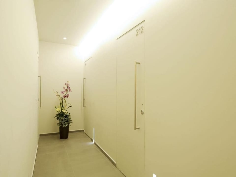 Double or Twin Room | Desk, WiFi (free), bed sheets