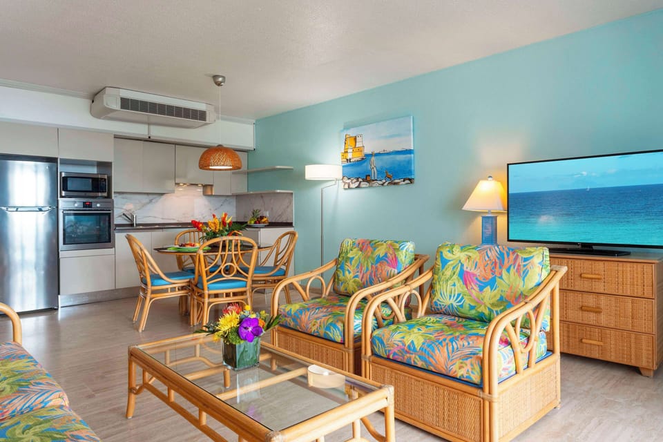 Suite, 1 Bedroom, Balcony, Ocean View | Private kitchenette | Coffee/tea maker, full-size fridge, microwave, oven