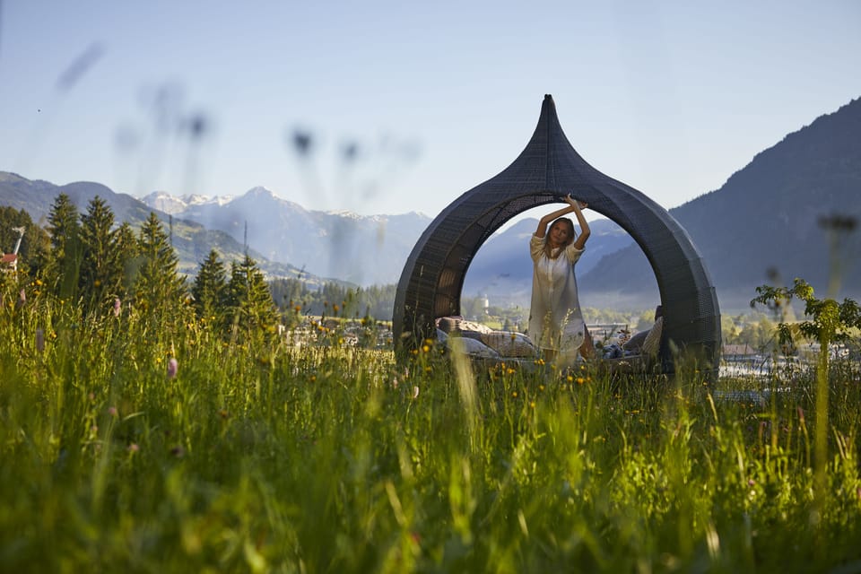 Sauna, steam room, hot springs, hot stone massages, deep-tissue massages