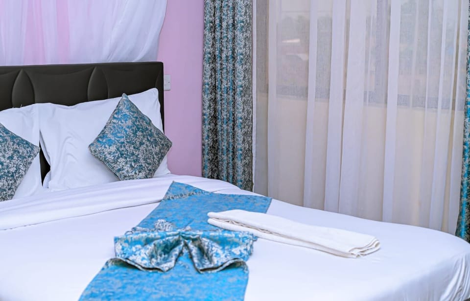 Economy Single Room | Premium bedding, desk, laptop workspace, free WiFi