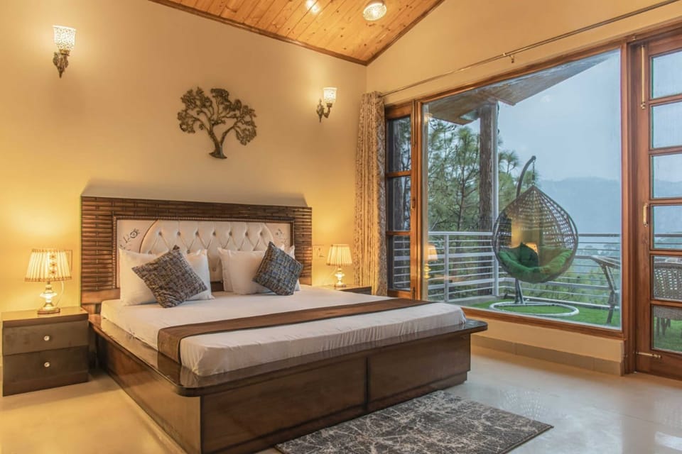 3 BHK | 3 bedrooms, desk, free WiFi