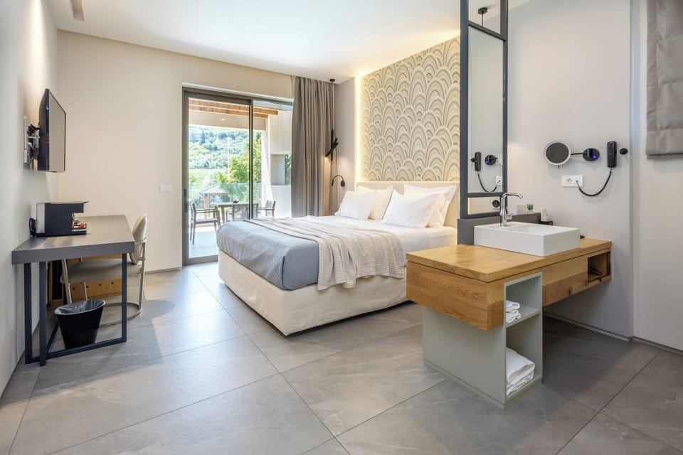 Comfort Suite | 1 bedroom, Egyptian cotton sheets, premium bedding, pillowtop beds