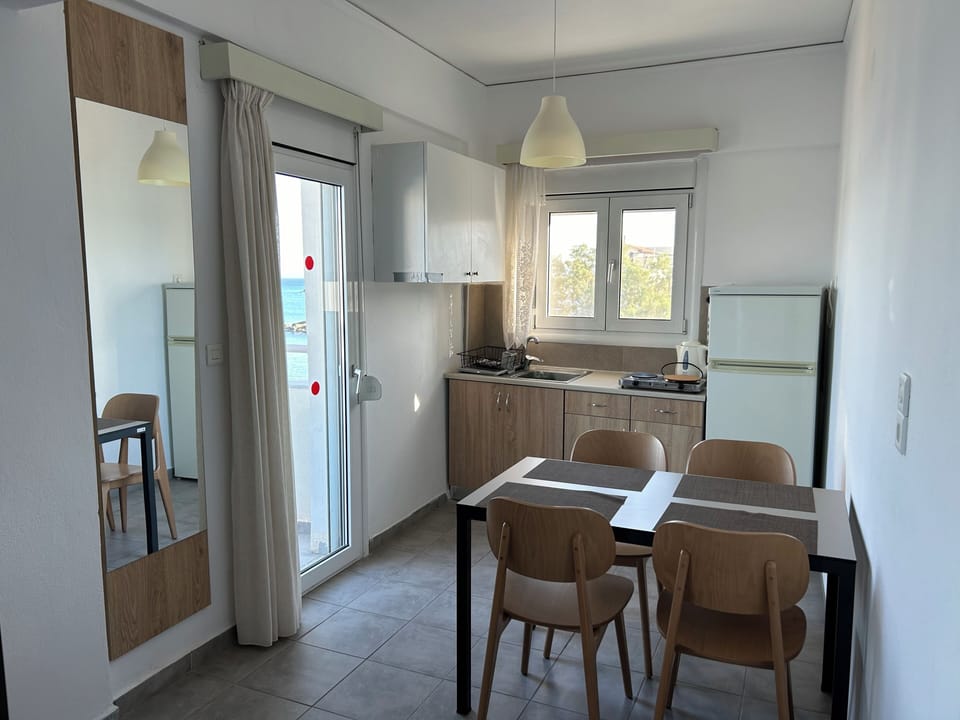 Apartment, 1 Bedroom | Desk, WiFi (free), bed sheets
