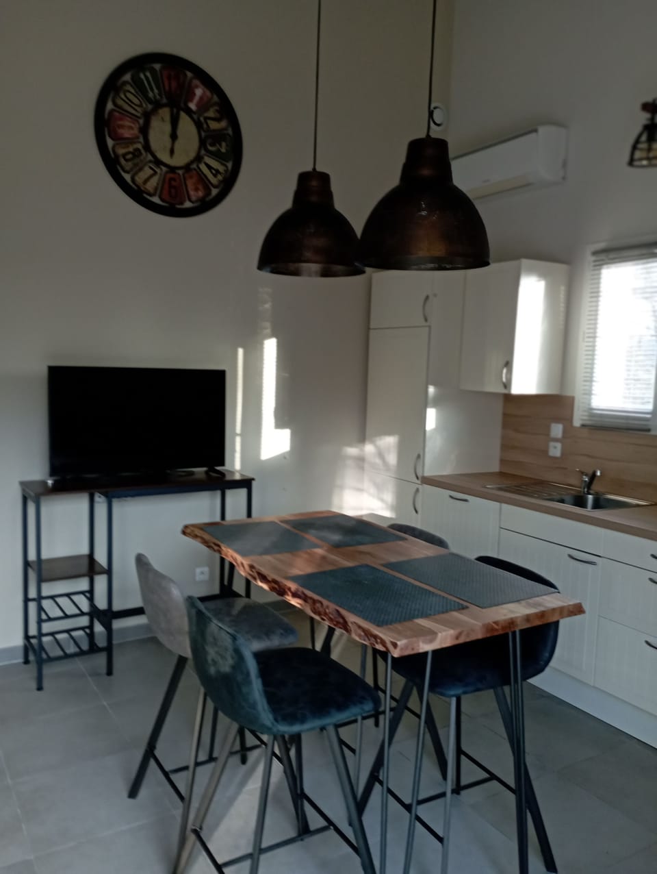 House, 2 Bedrooms, Pool Access, Garden Area (Gîte Le Néflier) | Living area