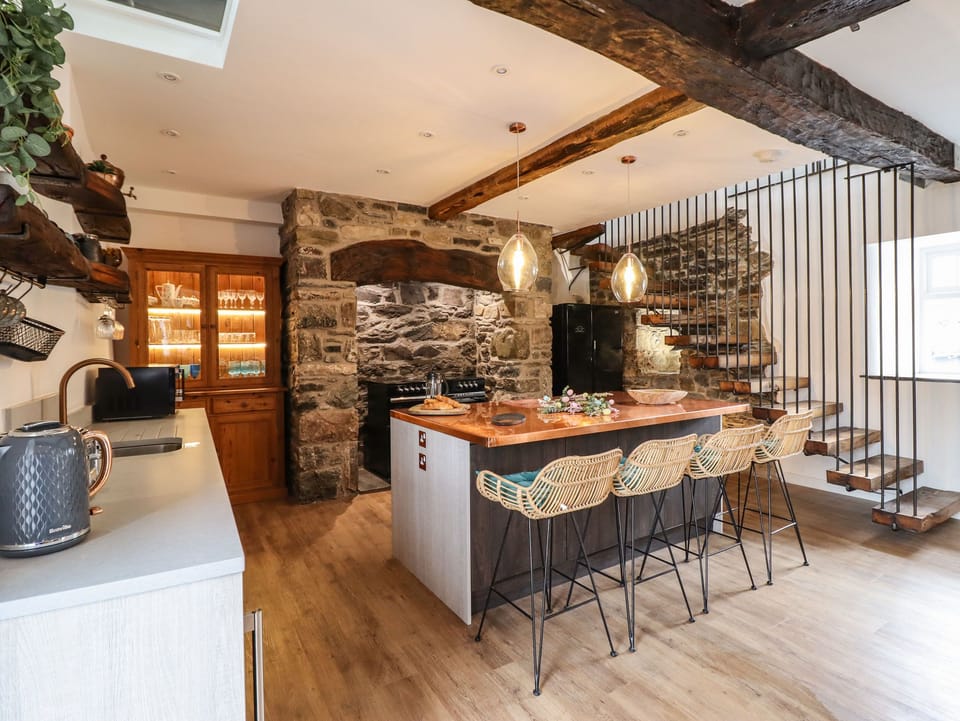 Cottage | Interior