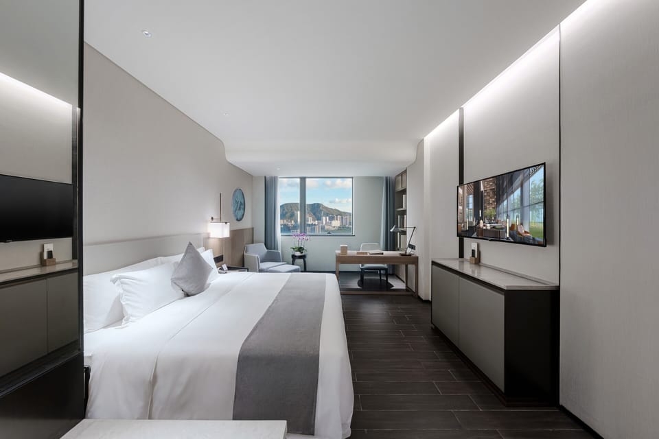 Superior Single Room | Down comforters, pillowtop beds, desk, laptop workspace