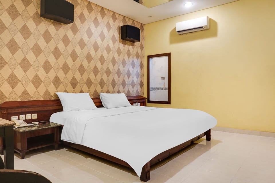 Deluxe Suite | WiFi (free), bed sheets