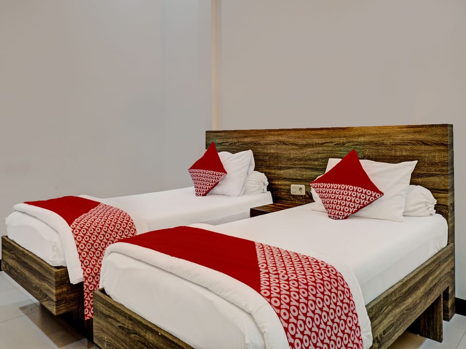 OYO 92152 Hotel The Wong Hotel in Indonesia