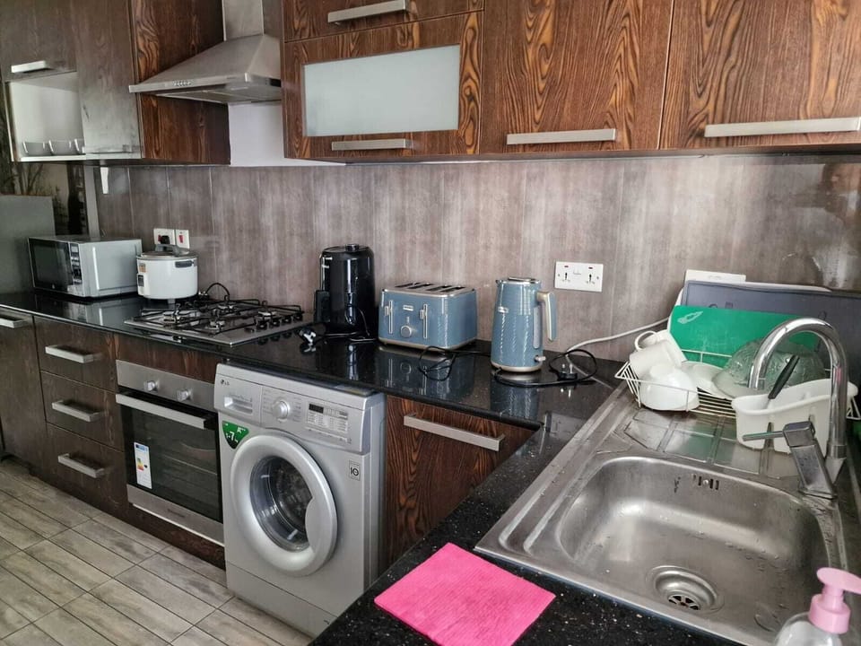 Apartment | Private kitchen | Fridge, microwave, oven, stovetop