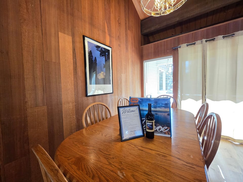 Condo, 3 Bedrooms | Dining