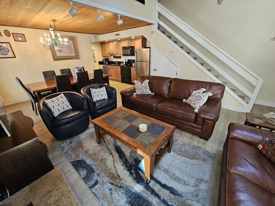 Condo, 4 Bedrooms | Living area