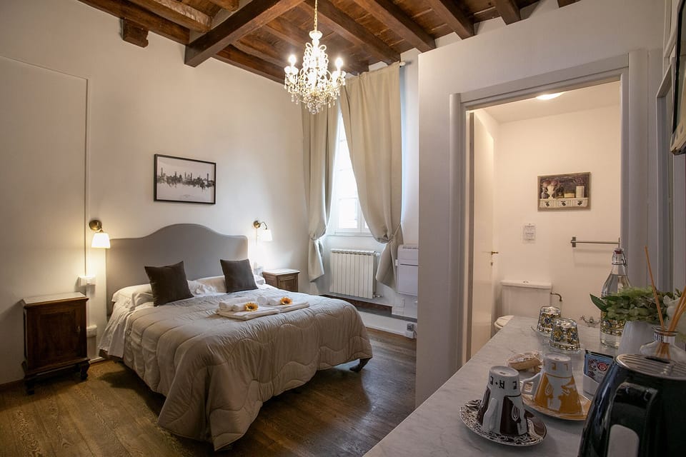 Deluxe Double Room | Down comforters, in-room safe, desk, laptop workspace