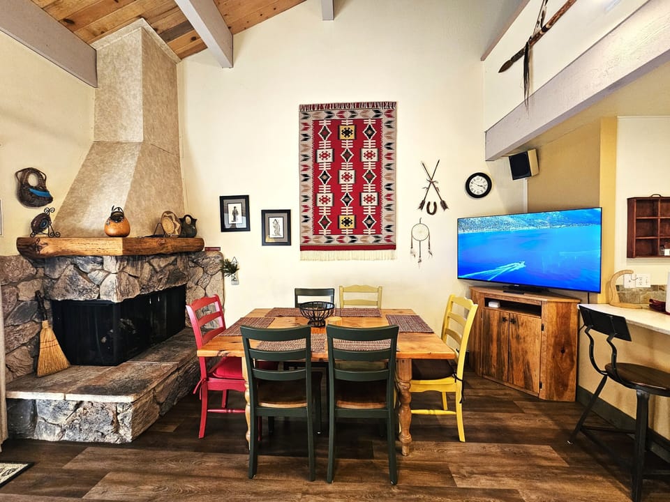 Condo, 3 Bedrooms | Dining