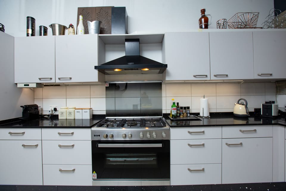House | Private kitchen | Fridge, microwave, oven, stovetop