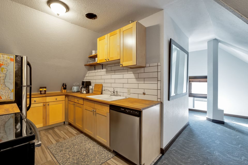 Premium Loft | Private kitchen | Microwave