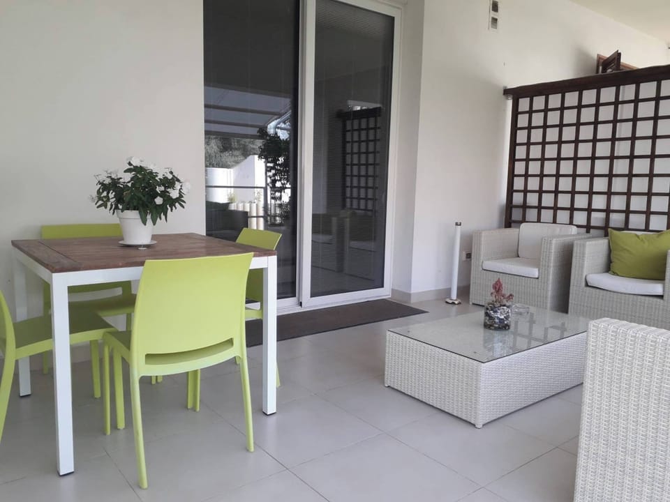Apartment, 2 Bedrooms, Smoking, Balcony | Outdoor dining