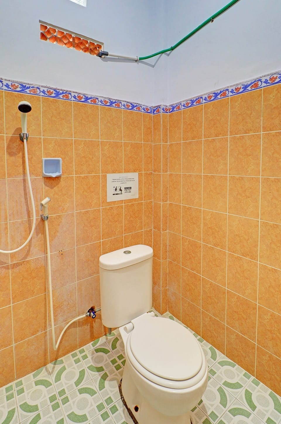 Shower, rainfall showerhead, towels, toilet paper