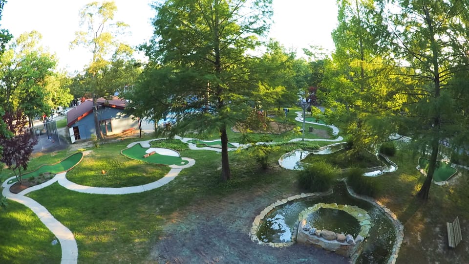Mini-golf