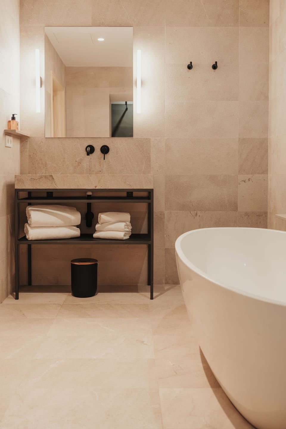 Exclusive Suite | Bathroom | Towels, soap, toilet paper