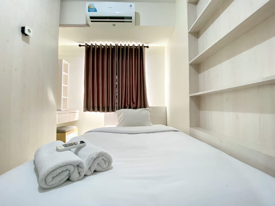 Deluxe Apartment, 2 Bedrooms | 2 bedrooms, individually decorated, individually furnished, free WiFi