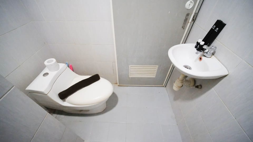 Deluxe Apartment | Bathroom