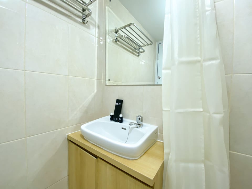 Deluxe Apartment | Bathroom