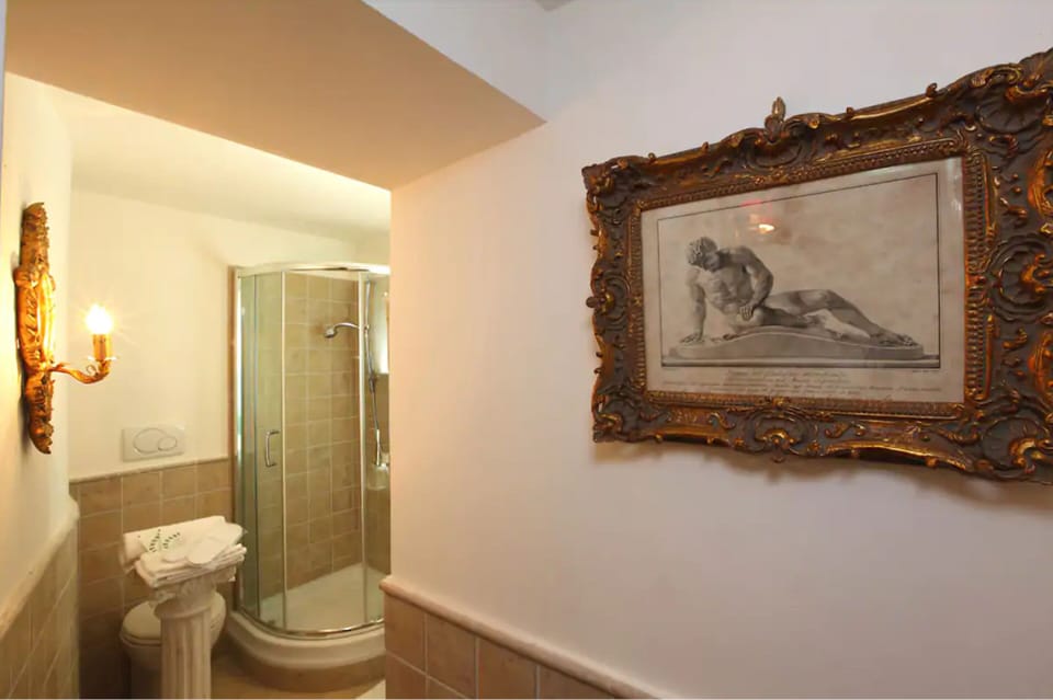 Double Room | Bathroom | Free toiletries, hair dryer, towels