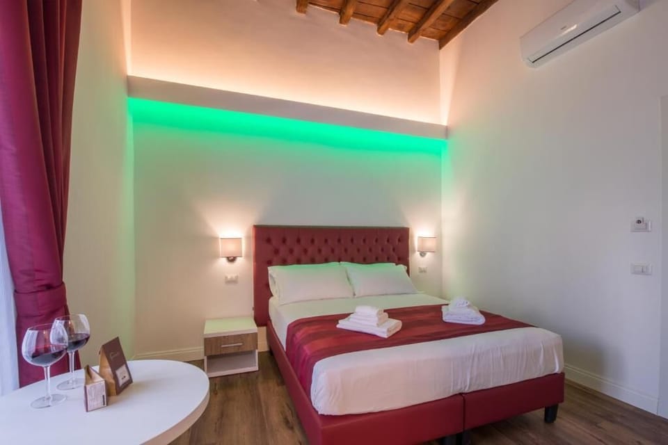 Deluxe Double or Twin Room | Minibar, desk, free WiFi
