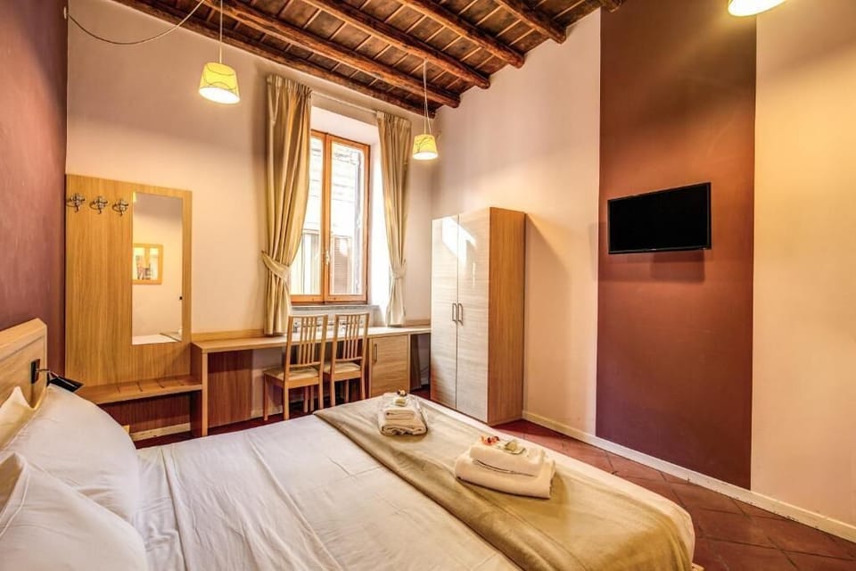 Deluxe Room | Minibar, desk, free WiFi, bed sheets