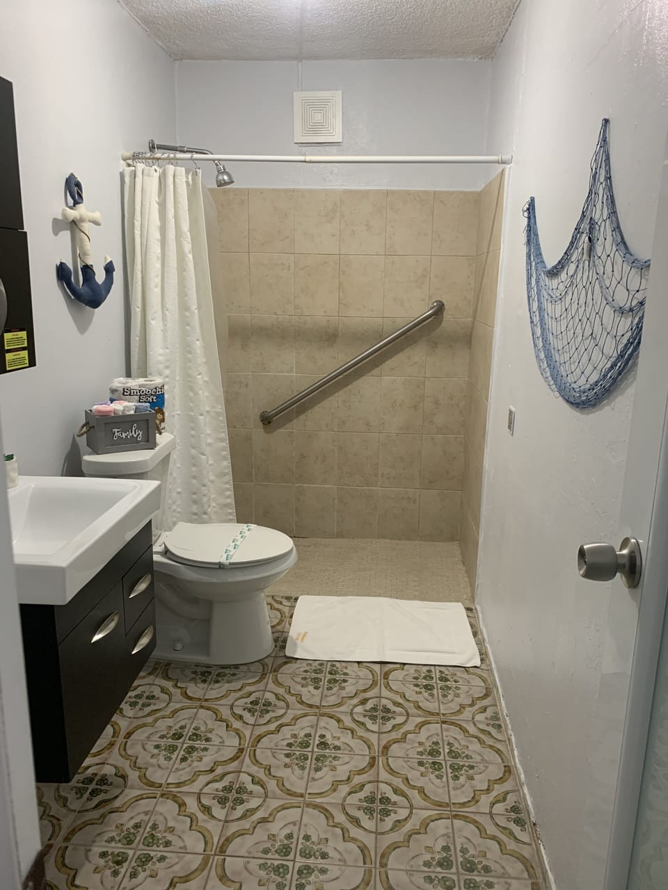 Family Apartment | Bathroom | Shower, designer toiletries, hair dryer, towels