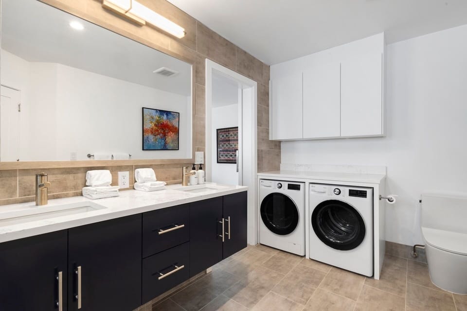 Sunny Condo, Box Canyon Views, Pool + Hot Tub 2 Bedroom Condo by RedAwning Apartment in Telluride